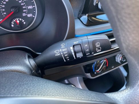 Certified 2022 Kia Seltos LX image 28