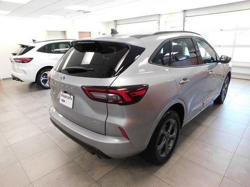 Certified 2023 Ford Escape ST-Line w/ Tech Pack #1 AWD/4WD image 4