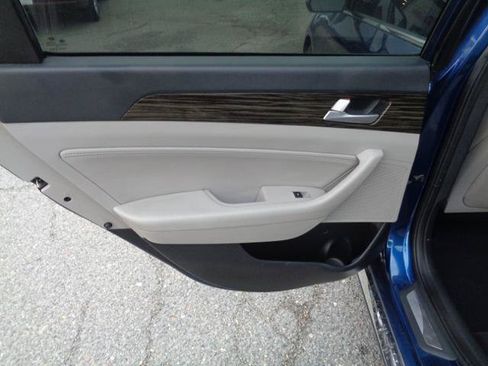 Used 2017 Hyundai Sonata Limited w/ Cargo Package FWD image 16