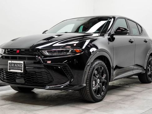 Used 2024 Dodge Hornet R/T Plus w/ R/T Blacktop Package AWD/4WD image 7