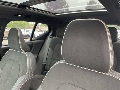 Used 2023 Volvo XC40 Recharge Plus AWD/4WD image 17