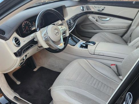 Used 2019 Mercedes-Benz S 560 4MATIC Sedan w/ Premium Package image 13