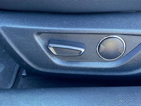 Used 2018 Ford Mustang GT Premium RWD image 19