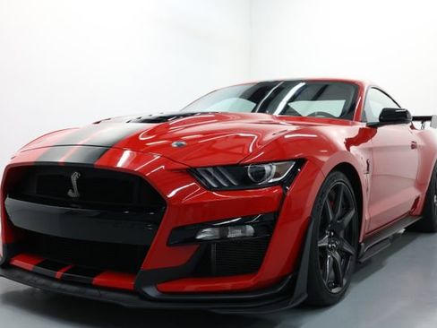 Used 2022 Ford Mustang Shelby GT500 w/ Carbon Fiber Track Pack RWD image 63