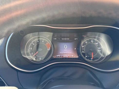 Used 2021 Jeep Cherokee Limited image 27