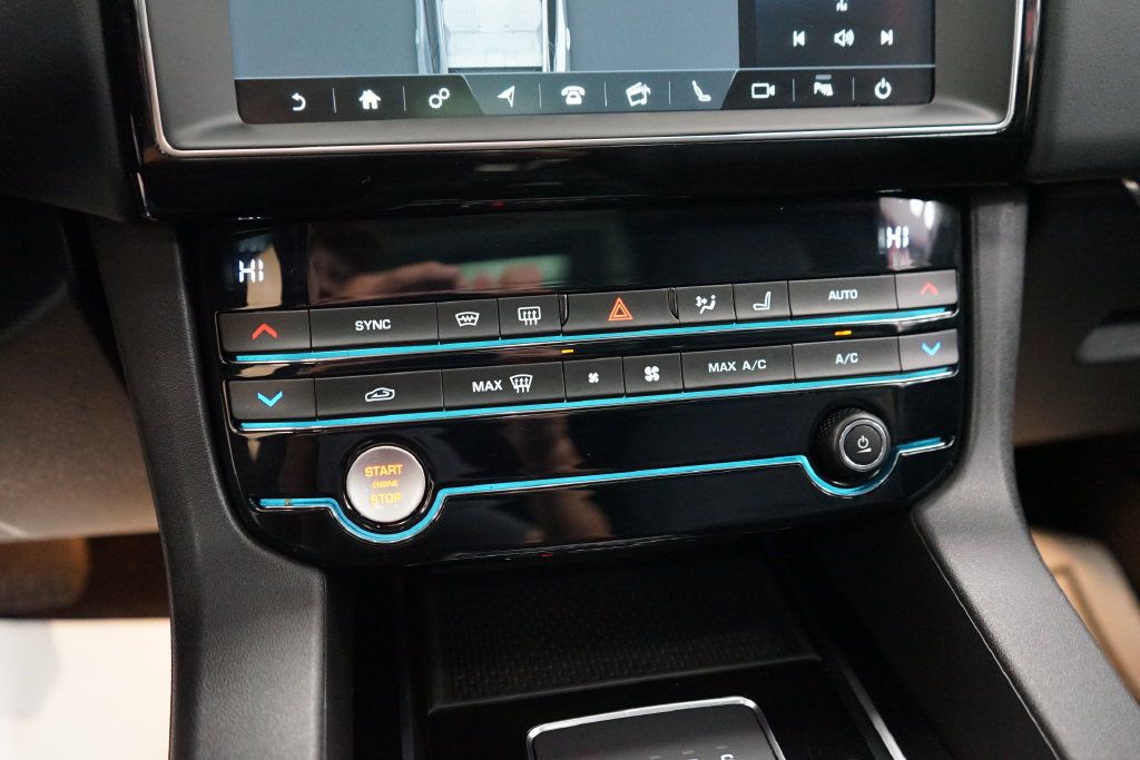 Used 2020 Jaguar F-PACE Premium AWD/4WD image 38