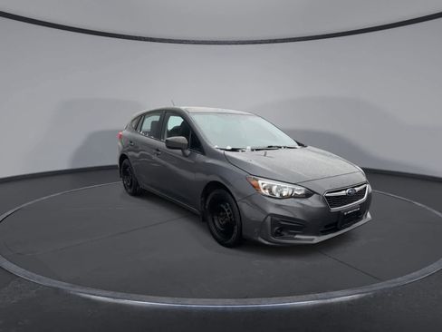 Used 2019 Subaru Impreza 2.0i image 2