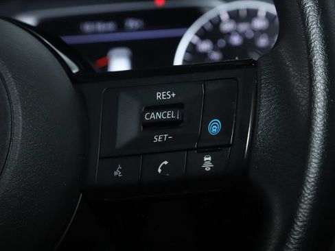 Used 2023 Nissan Rogue SV AWD/4WD image 23