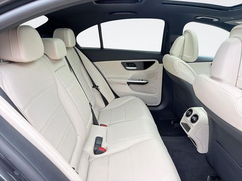Used 2024 Mercedes-Benz C 300 Sedan image 29