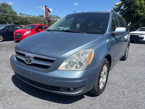 Used 2007 Hyundai Entourage Limited FWD image 1