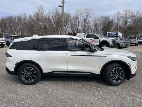 New 2026 Lincoln Nautilus Premier w/ Equipment Group 102A image 2