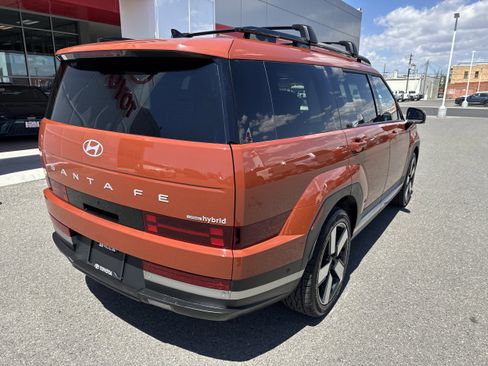 Used 2025 Hyundai Santa Fe Limited AWD/4WD image 4