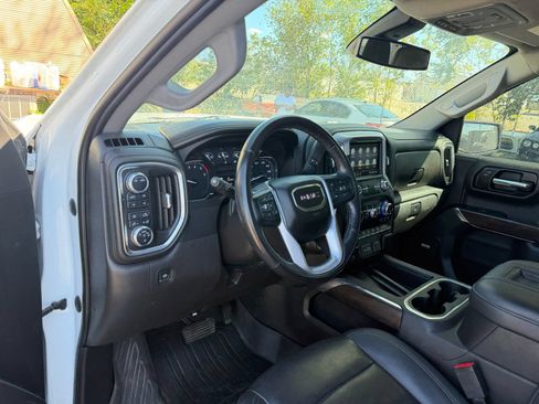 Used 2022 GMC Sierra 1500 SLT w/ SLT Premium Plus Package AWD/4WD image 18