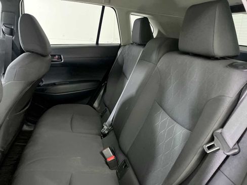 Used 2024 Toyota Corolla Cross LE image 29