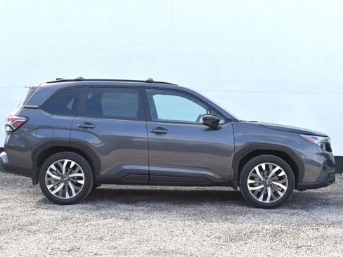 Used 2025 Subaru Forester Touring w/ Popular Package - Touring AWD/4WD image 6