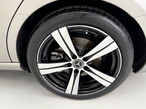 Used 2022 Mercedes-Benz C 300 Sedan image 29