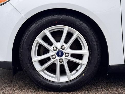 Used 2015 Ford Focus SE FWD image 11