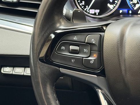 Used 2024 Buick Enclave Premium image 19