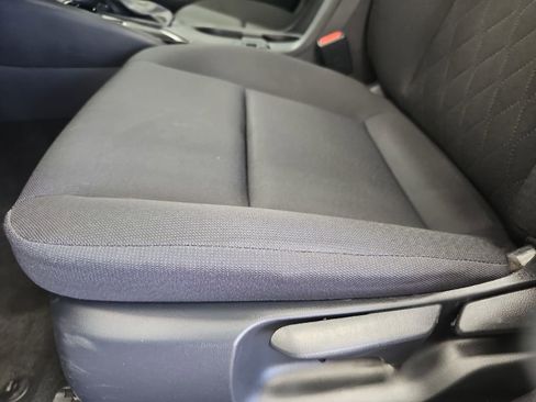 Used 2024 Toyota Corolla LE image 28