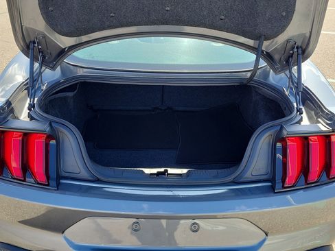 Used 2022 Ford Mustang Coupe image 8