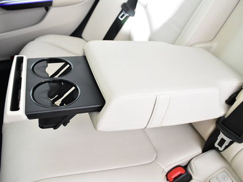 Certified 2022 Mercedes-Benz C 300 4MATIC Sedan image 30