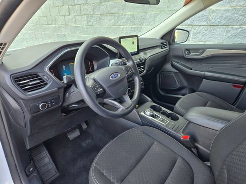 Used 2025 Ford Escape Active AWD/4WD image 13