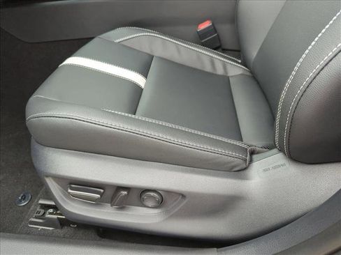 New 2026 Toyota Camry SE FWD image 4