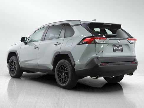 Used 2022 Toyota RAV4 XLE image 3