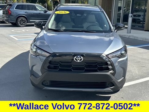 Used 2026 Toyota Corolla Cross LE FWD image 4