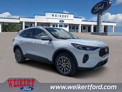 New 2026 Ford Escape SE w/ PHEV Premium Package