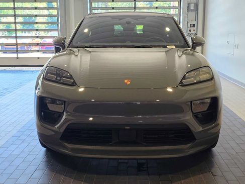 Used 2025 Porsche Macan 4 Electric w/ Premium Package AWD/4WD image 10