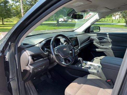 Used 2019 Chevrolet Traverse LT AWD/4WD image 3