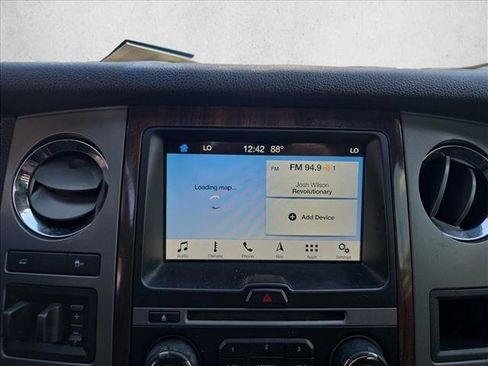 Used 2017 Ford Expedition EL Platinum image 21