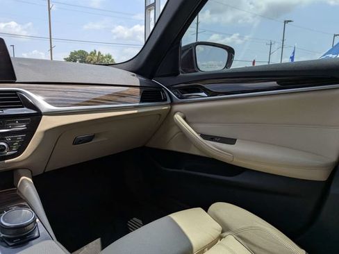 Used 2017 BMW 530i RWD image 15