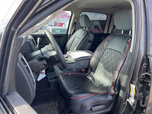 Used 2018 RAM 2500 Tradesman w/ Chrome Appearance Group image 9