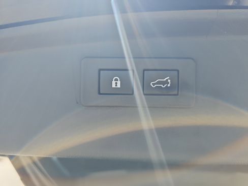 Used 2023 Subaru Outback Limited AWD/4WD image 14