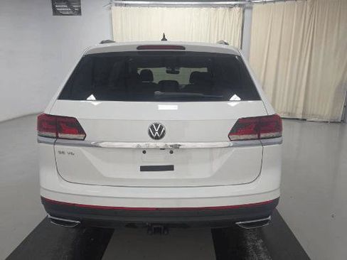 Used 2023 Volkswagen Atlas SE w/ Panoramic Sunroof Package FWD image 8