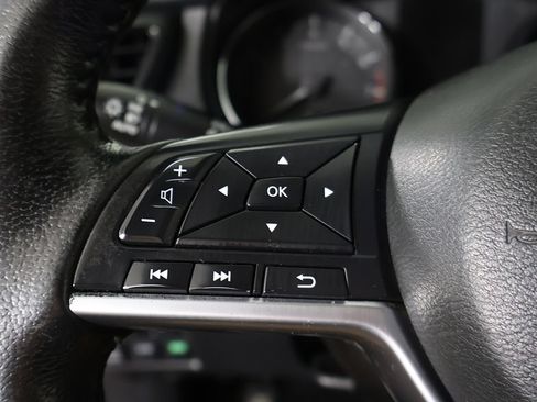 Used 2020 Nissan Rogue SV AWD/4WD image 38