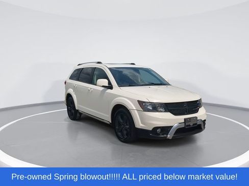 Used 2020 Dodge Journey Crossroad FWD image 2
