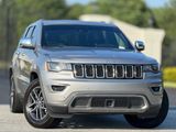 Used 2018 Jeep Grand Cherokee Limited image 5