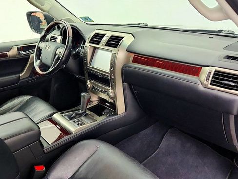 Used 2018 Lexus GX 460 Premium w/ Premium Package AWD/4WD image 27