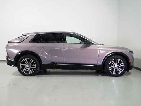 Used 2024 Cadillac Lyriq AWD Luxury image 5
