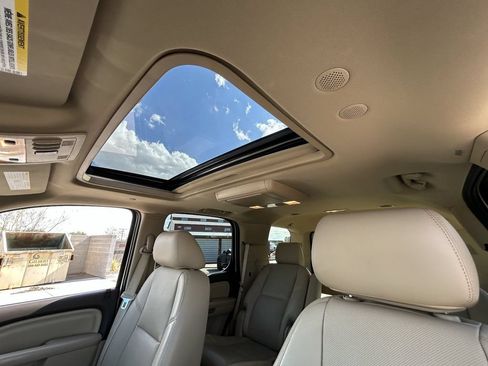 Used 2014 GMC Yukon Denali AWD/4WD image 21