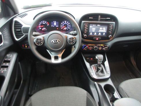 Used 2020 Kia Soul S image 16