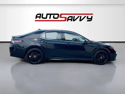 Used 2024 Toyota Camry XSE FWD image 8