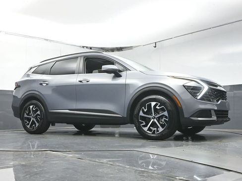 Used 2025 Kia Sportage EX w/ Premium Package FWD image 32