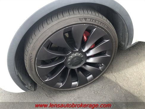 Used 2021 Tesla Model Y Performance AWD/4WD image 18