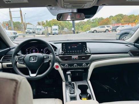 Used 2019 Honda Accord LX image 27