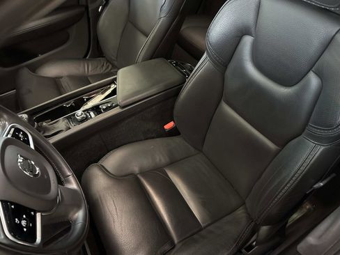 Used 2020 Volvo V60 T5 Cross Country image 23