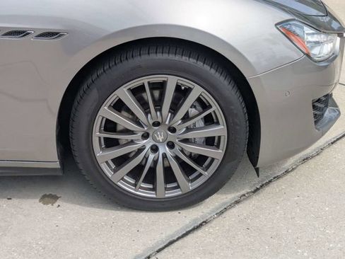 Used 2018 Maserati Ghibli RWD image 11